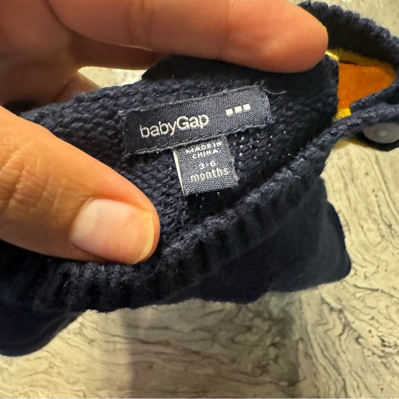 Baby Gap boys knitted sweater size
3-6 months
Like new condition - Picture 4 of 4